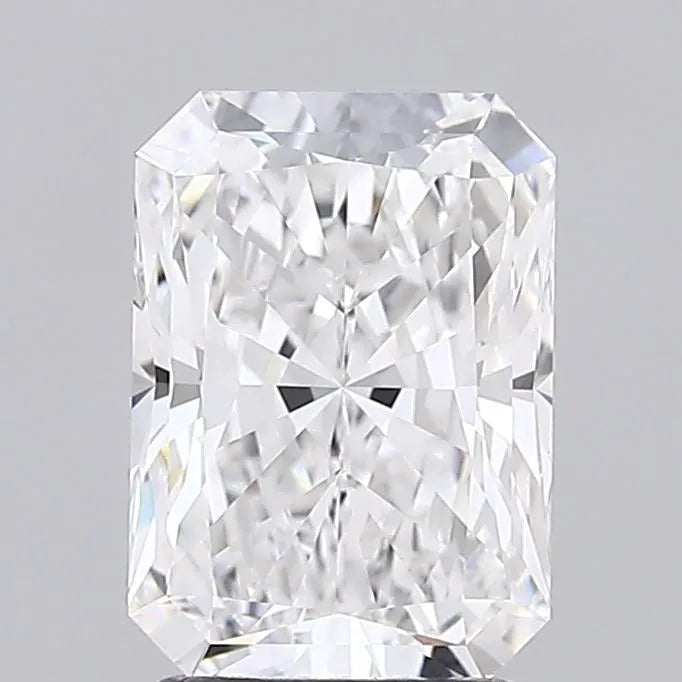 2.10ct Radiant Lab Grown Diamond (Colour E, Clarity VVS2, IGI Certified)