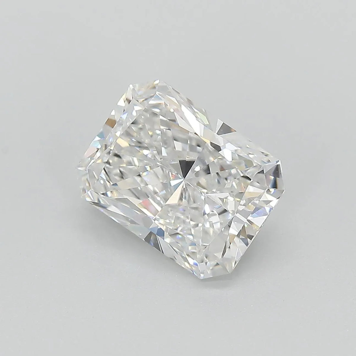 3.06ct Radiant Lab Grown Diamond (Colour G, Clarity VS1, IGI Certified)