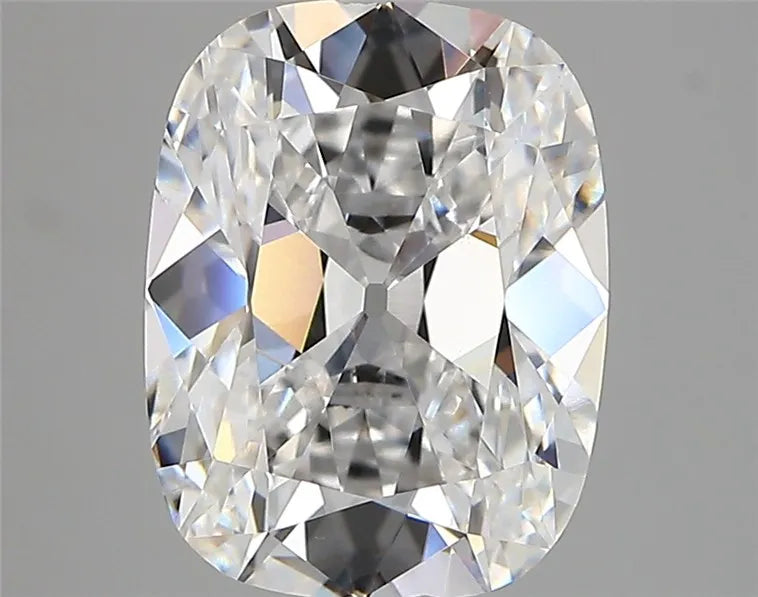 3.32ct Cushion modified Lab Grown Diamond (Colour E, Clarity VVS2, IGI Certified)