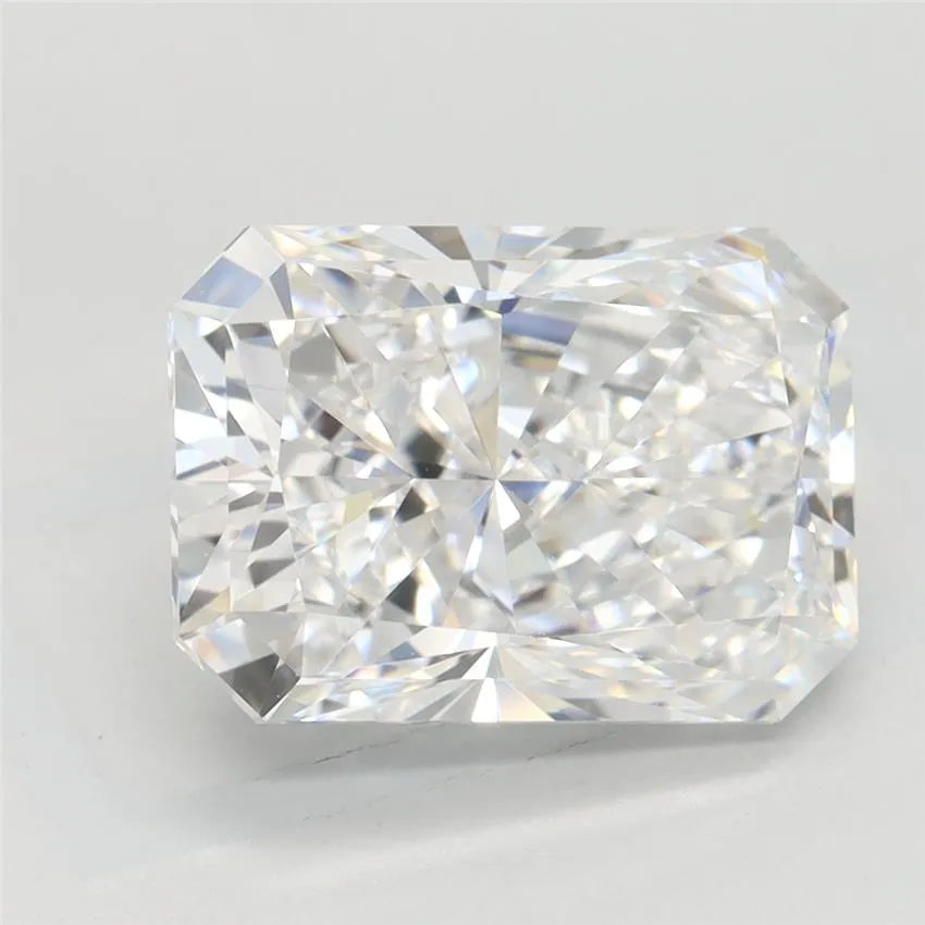 3.35ct Radiant Lab Grown Diamond (Colour E, Clarity IF, IGI Certified)