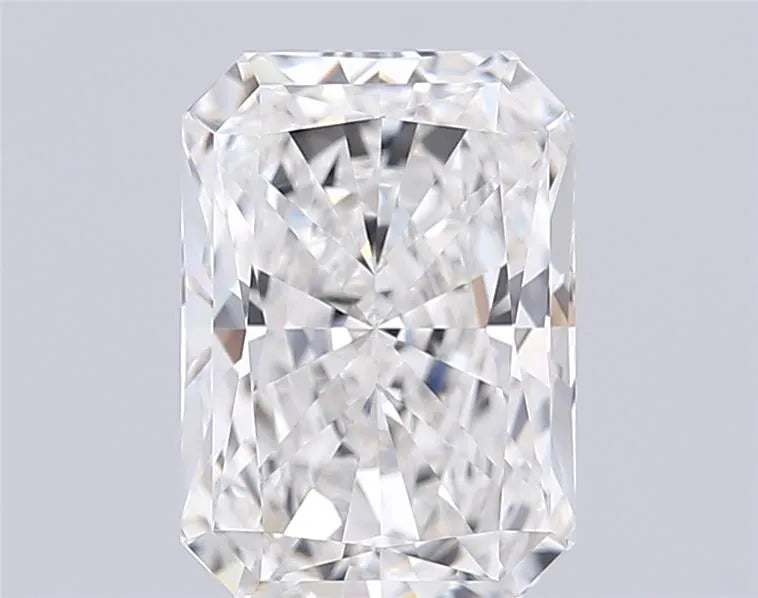 4.11ct Radiant Lab Grown Diamond (Colour F, Clarity VVS2, IGI Certified)