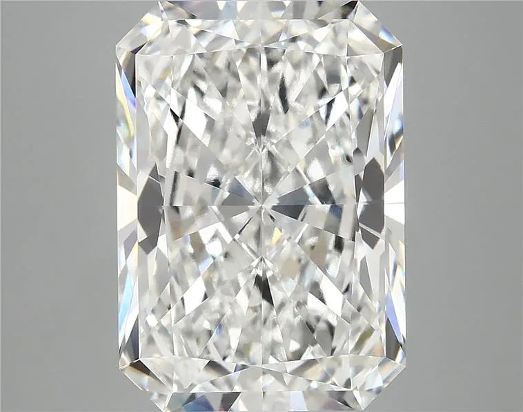 8.75ct Radiant Lab Grown Diamond (Colour G, Clarity VVS2, IGI Certified)