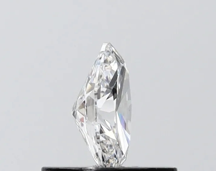 0.51ct Oval Lab Grown Diamond (Colour D, Clarity VVS1, IGI Certified)