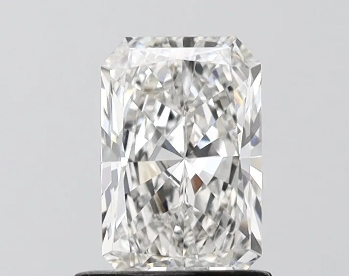 1.00ct Radiant Lab Grown Diamond (Colour F, Clarity VVS2, IGI Certified)