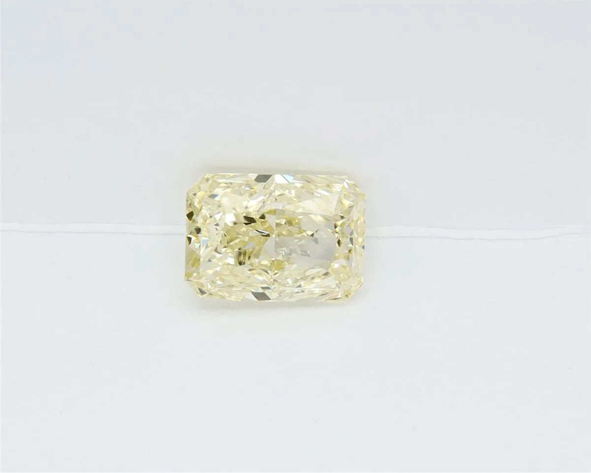 1.52ct Radiant Lab Grown Diamond (Colour YZ, Clarity VS1, IGI Certified)