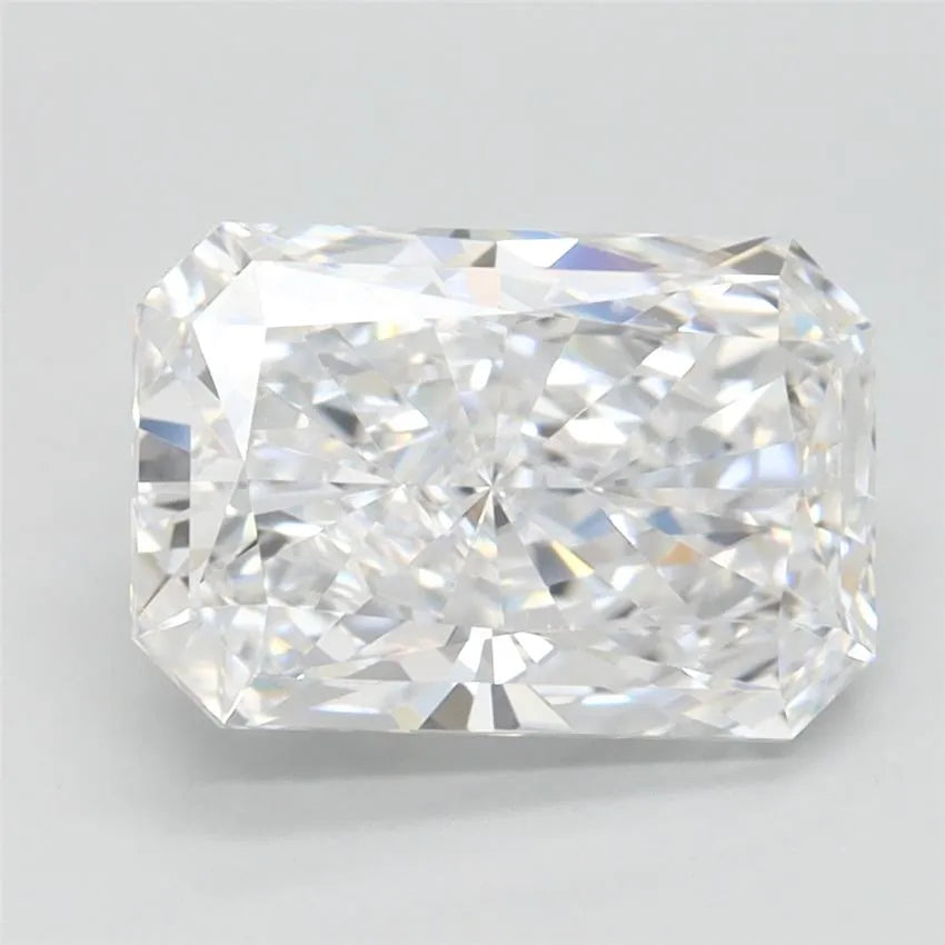 2.02ct Radiant Lab Grown Diamond (Colour D, Clarity VVS1, IGI Certified)