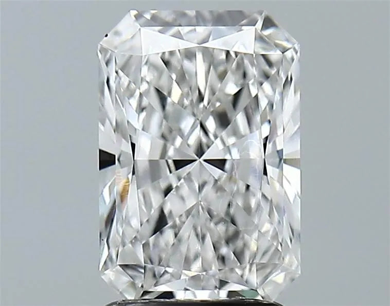 2.03ct Radiant Lab Grown Diamond (Colour E, Clarity VVS2, IGI Certified)