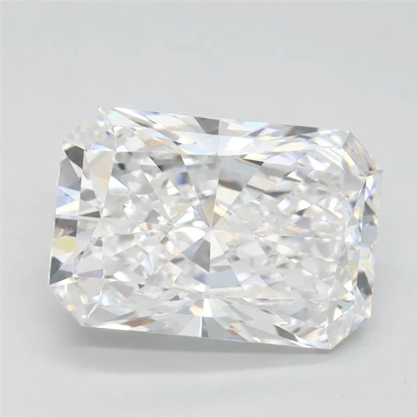 2.10ct Radiant Lab Grown Diamond (Colour D, Clarity VVS1, IGI Certified)