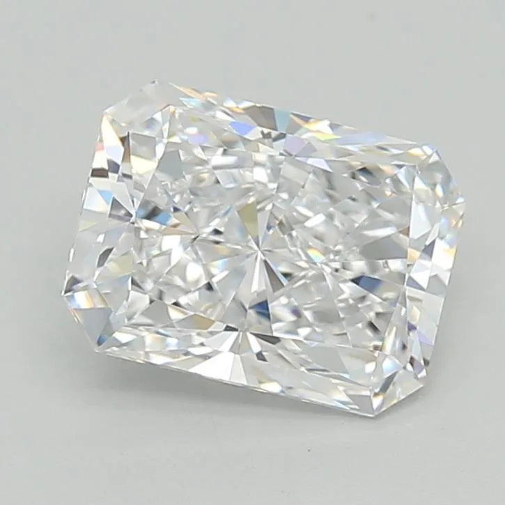 2.55ct Radiant Lab Grown Diamond (Colour D, Clarity VVS1, IGI Certified)