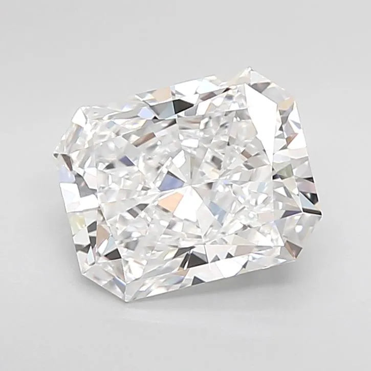 2.68ct Radiant Lab Grown Diamond (Colour D, Clarity VVS1, Cut EX, IGI Certified)