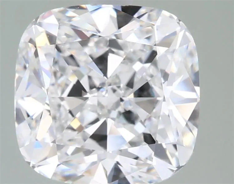 2.77ct Cushion modified Lab Grown Diamond (Colour E, Clarity VVS2, IGI Certified)