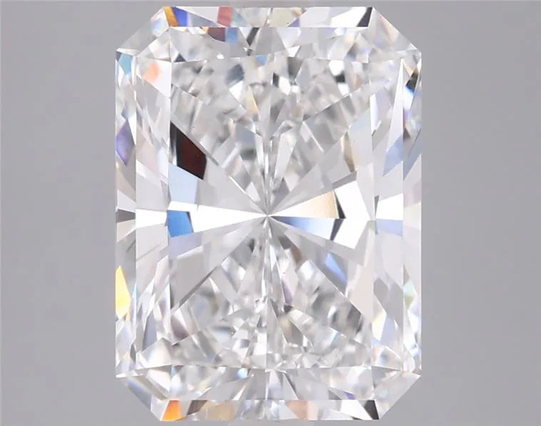 3.00ct Radiant Lab Grown Diamond (Colour E, Clarity VS1, IGI Certified)