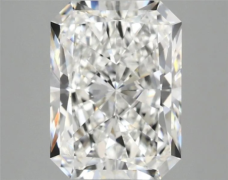 3.00ct Radiant Lab Grown Diamond (Colour E, Clarity VVS2, IGI Certified)