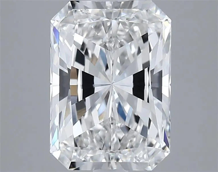 3.02ct Radiant Lab Grown Diamond (Colour F, Clarity VVS1, IGI Certified)