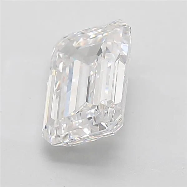 3.74ct Emerald Lab Grown Diamond (Colour D, Clarity VVS2, IGI Certified)