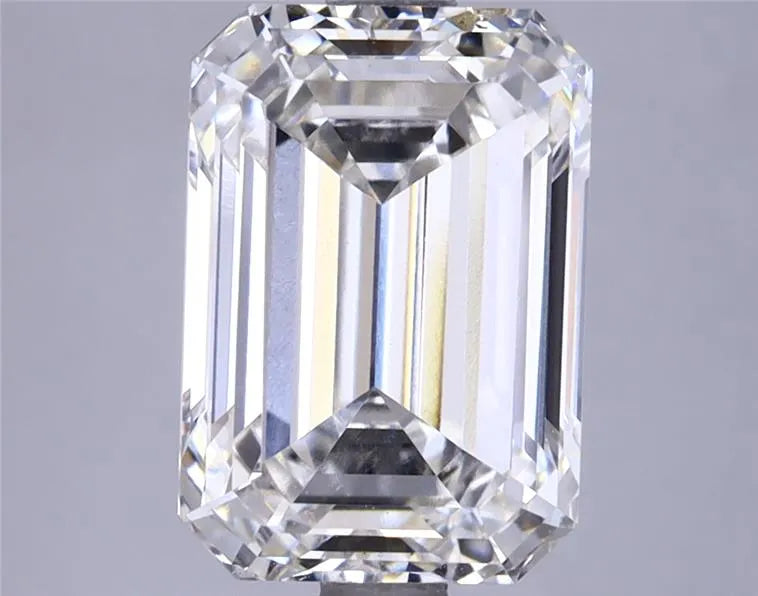 3.75ct Emerald Lab Grown Diamond (Colour G, Clarity VS2, IGI Certified)