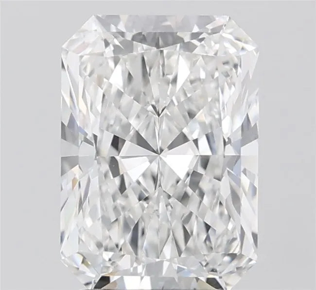3.76ct Radiant Lab Grown Diamond (Colour D, Clarity VVS2, IGI Certified)