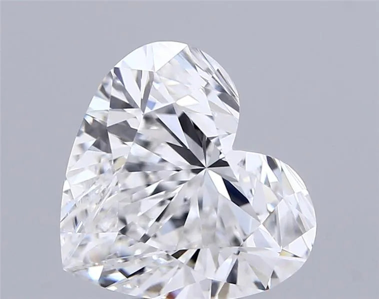 4.03ct Heart Lab Grown Diamond (Colour E, Clarity VVS1, IGI Certified)