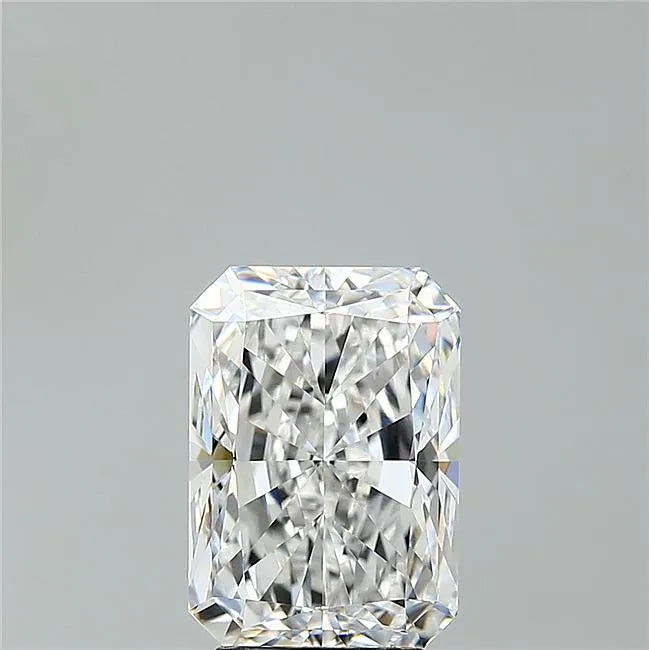 4.04ct Radiant Lab Grown Diamond (Colour E, Clarity VVS1, IGI Certified)