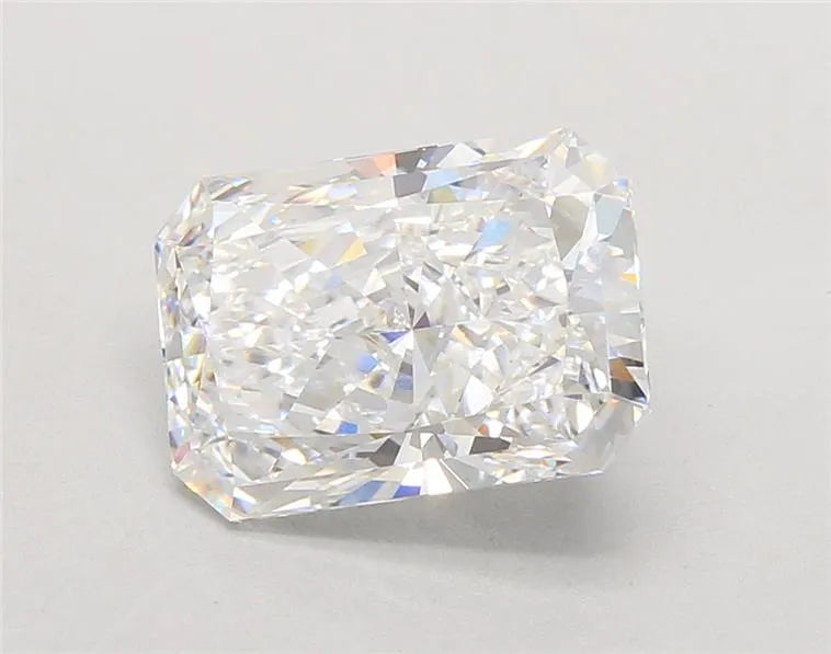 4.06ct Radiant Lab Grown Diamond (Colour D, Clarity VS1, IGI Certified)