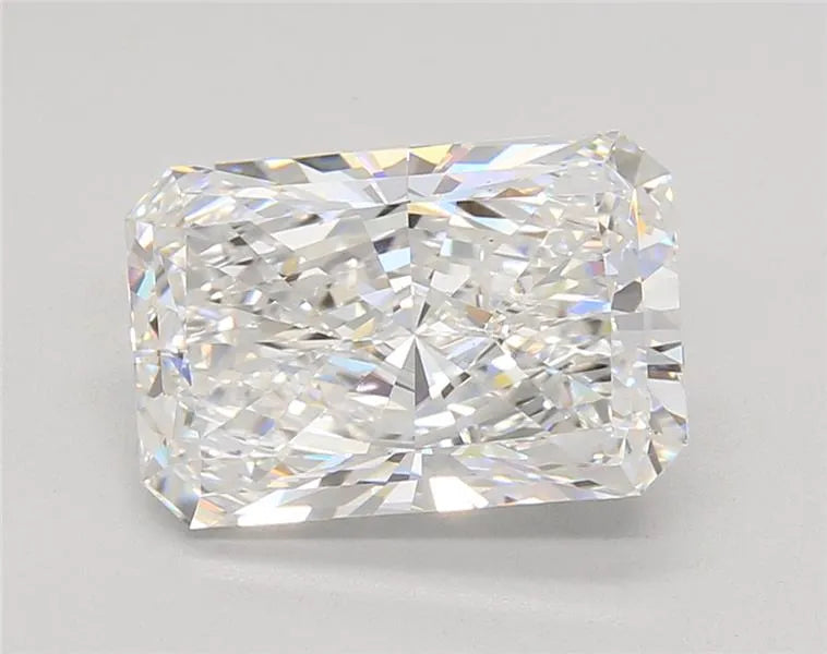4.06ct Radiant Lab Grown Diamond (Colour E, Clarity VS1, IGI Certified)