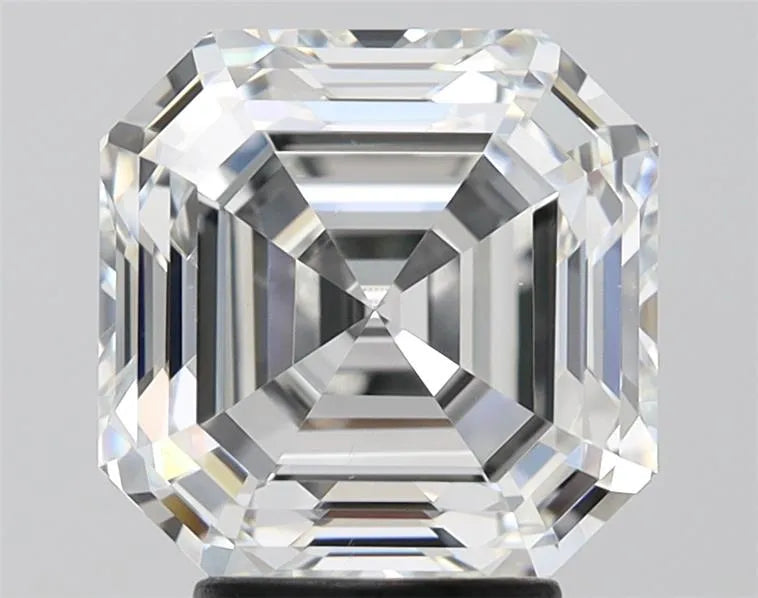 4.41ct Square emerald Lab Grown Diamond (Colour G, Clarity VS1, IGI Certified)