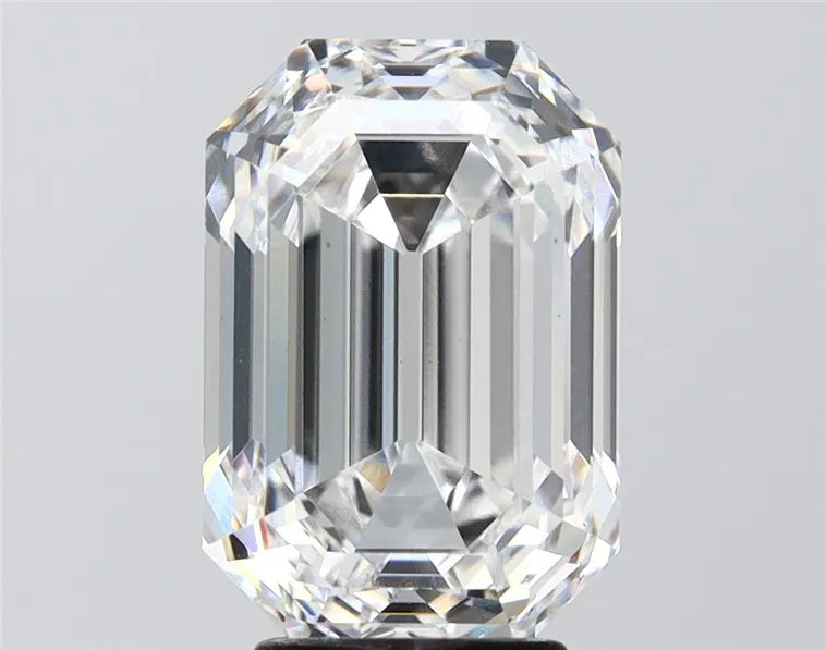 5.01ct Octagonal Lab Grown Diamond (Colour E, Clarity VVS2, IGI Certified)
