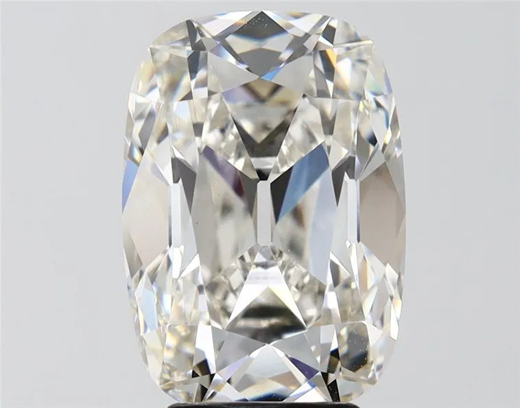 5.02ct Cushion brilliant Lab Grown Diamond (Colour G, Clarity VVS2, IGI Certified)