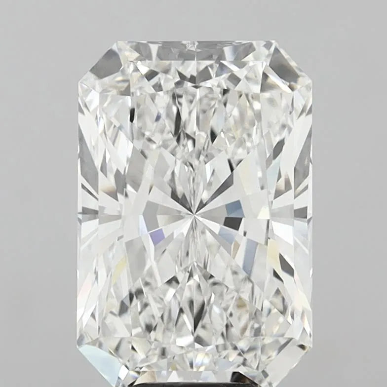 8.05ct Radiant Lab Grown Diamond (Colour E, Clarity VVS2, IGI Certified)